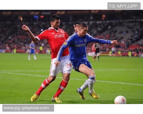 西甲精彩对决本菲卡与里昂战成平局乌龙球瞬间引发全场热烈反响